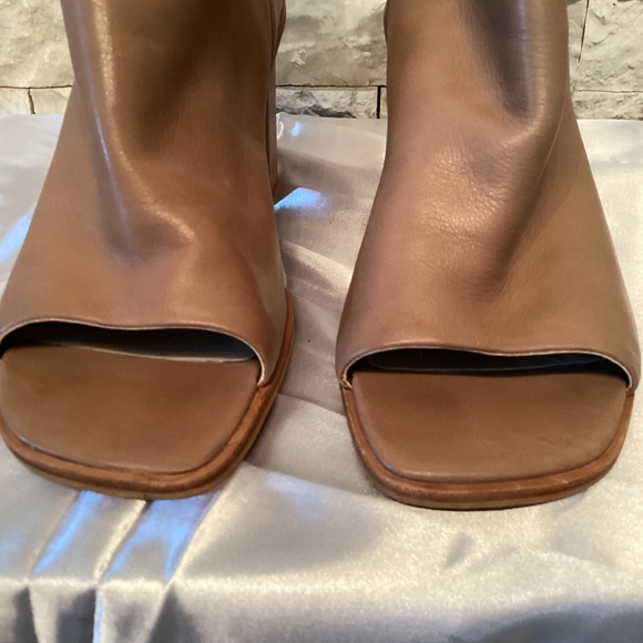 Vince Camuto Bebunder Open Toe Shooties - Picture 3 of 16